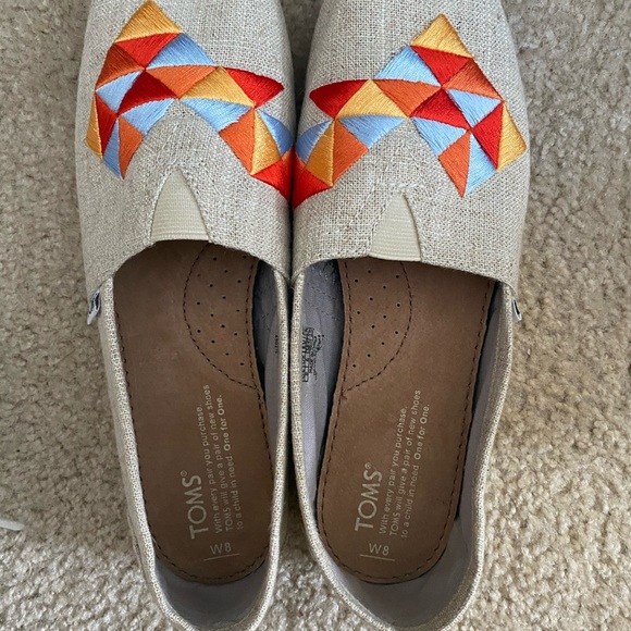 Toms natural burlap embroidered slip ons - Picture 2 of 3